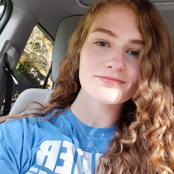 Meet your Posher, Lily - Picture 1 of 1